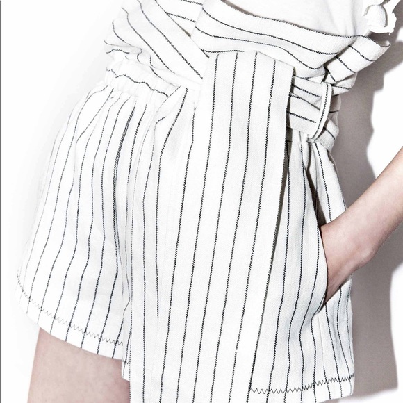 3.1 PHILLIP LIM Striped Linen Paperbag Shorts Sz 6 - Picture 3 of 4